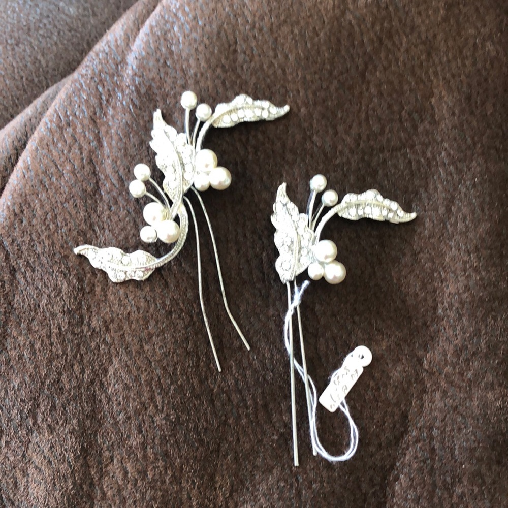 Hair pins